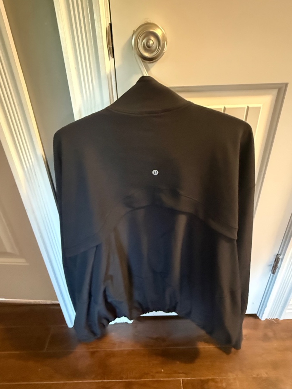 Define Lululemon jacket - Picture 2 of 7
